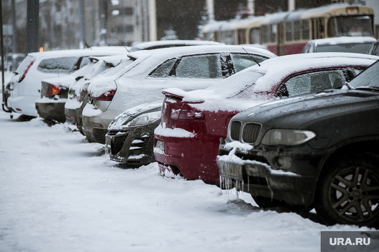 Платные парковки в Екатеринбурге, платная парковка, зима, стоянка, авто, автомобили, парковка