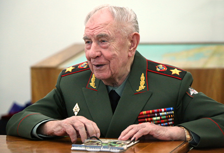 Дмитрий Язов выступал против горбачевской перестройки и «игрищ» между Горбачевым и Ельциным