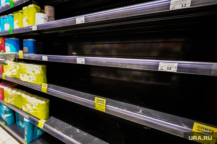 Ситуация в супермаркете Spar на фоне ажиотажа связанного с эпидемией коронавируса. Челябинск, продуктовые полки, пустые полки, дефицит, магазин, супермаркет, еда