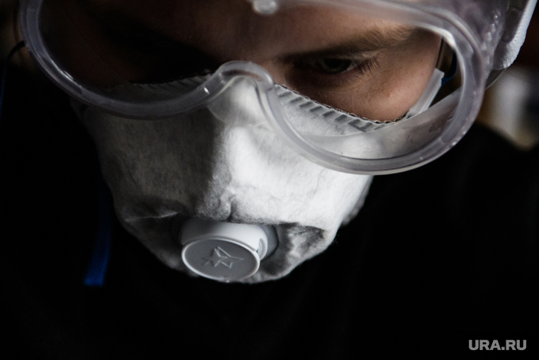 Клипарт на тему заболевания. Екатеринбург, маска, респиратор, защитные очки, респираторная маска, защита органов дыхания