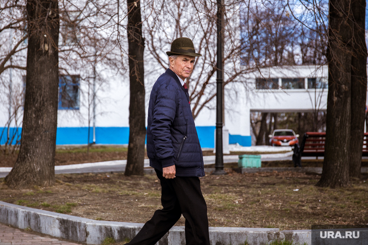 Виды Екатеринбурга, пенсионер, старик