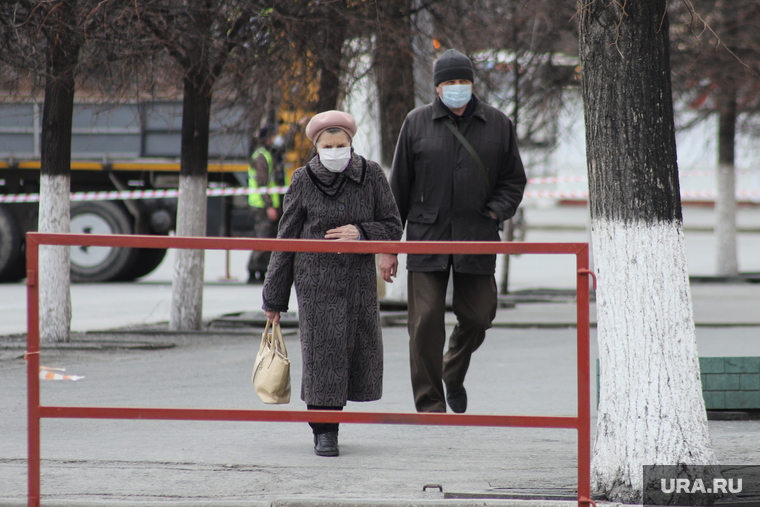 Город во время полной самоизоляции.  Курган , турникет