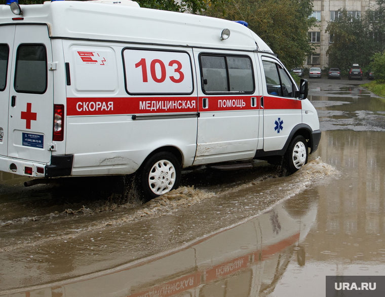 ГБУЗ СО Городская больница №1. Нижний Тагил, город нижний тагил, машина скорой помощи, цгб1 нижнего тагила, городская больница1 нижнего тагила, скорая помощь
