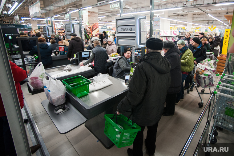 Открытие супермаркета «Перекресток». Екатеринбург, продуктовый магазин, очередь , кассы