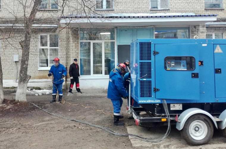 Энергетики оперативно подключили генератор