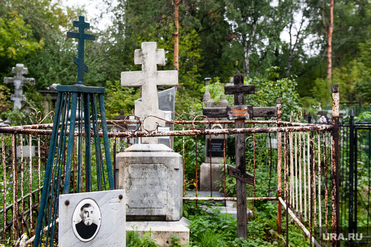 Ивановское кладбище. Екатеринбург, могилы, кресты, кладбище, ивановское кладбище, некрополь, памятник