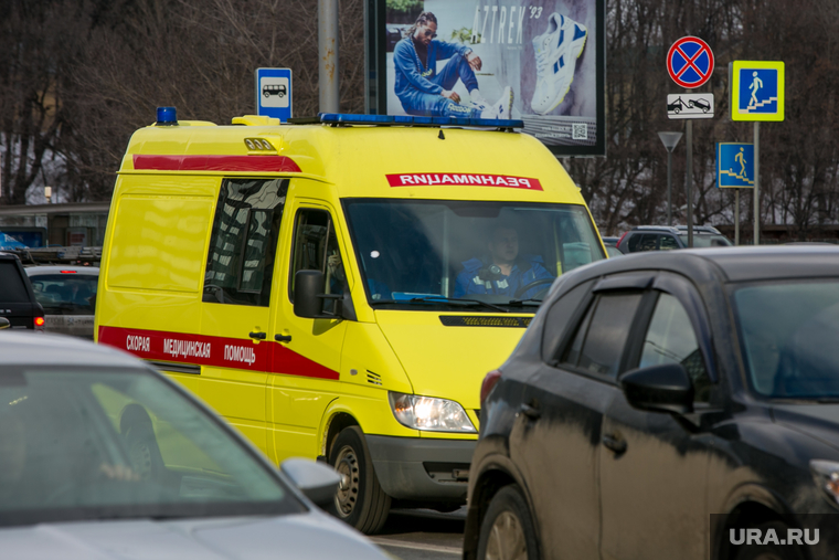 Пробки в городе. Москва, машины, пробка, трафик, час пик, автомобили, реанимация, автотранспорт, скорая помощь
