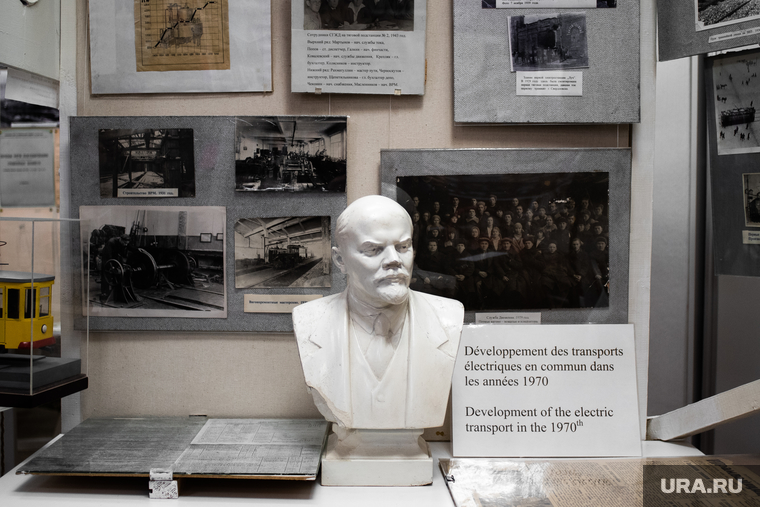 Музей истории Трамвайно-троллейбусного управления. Екатеринбург, бюст ленина, тту, музей истории трамвайно троллейбусного депо