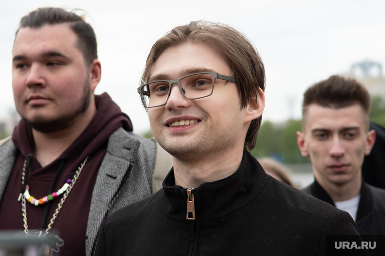 Пятый день протестов против строительства храма Св. Екатерины в сквере у театра драмы. Екатеринбург, соколовский руслан