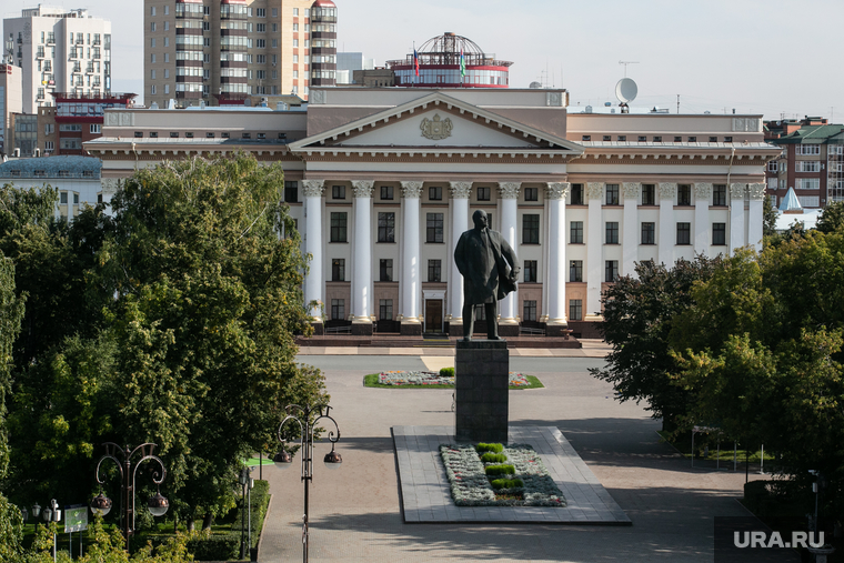 Комитет тюменской областной думы областной думы по АПК. Тюмень, памятник ленину, правительство тюменской области