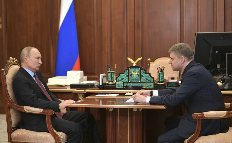 Владимир Путин и Олег Белозеров встретились в Кремле