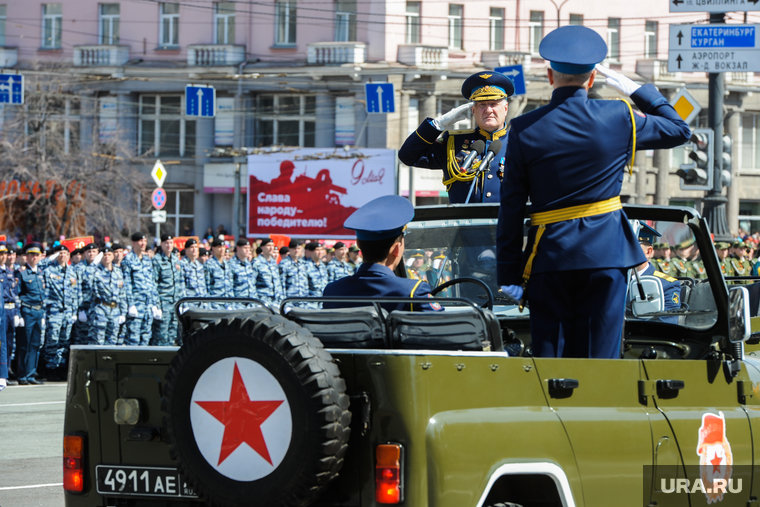  Парад Победы, торжественное построение на Площади революции. Челябинск, рапорт, парад победы