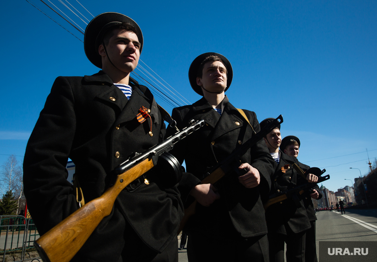 Бессмертный полк и парад Победы. Сургут, парад победы