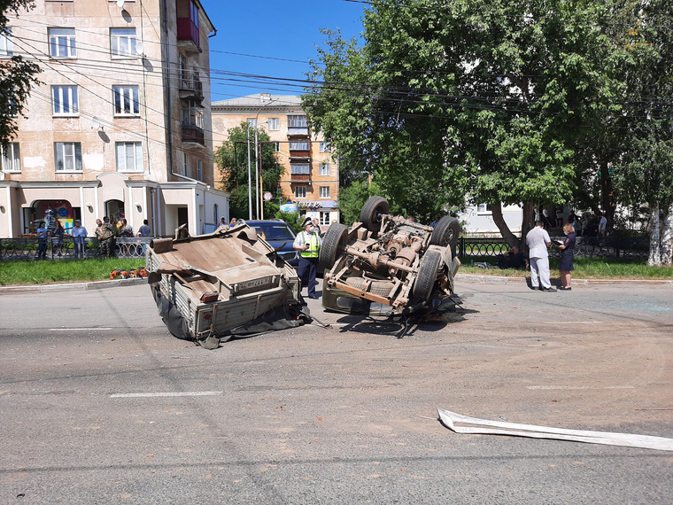 Несколько участников аварии получили травмы