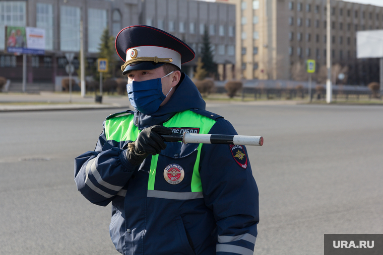 Проверка ГИБДД водителей на дорогах города. Магнитогорск, гибдд, инспектор дпс, проверка на дорогах, жезл дпс