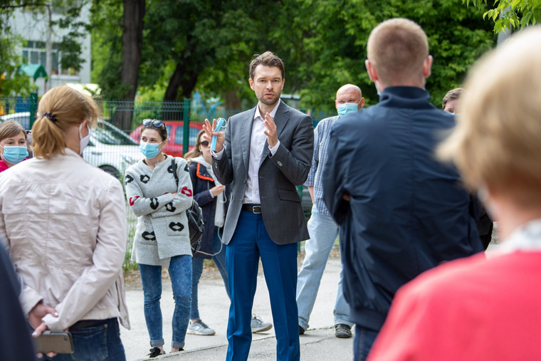 Алексей Вихарев анонсировал еще несколько встреч с избирателями