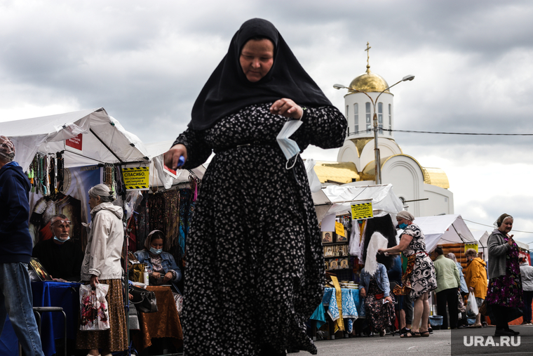 Организаторы ярмарки попросили посетителей соблюдать социальную дистанцию