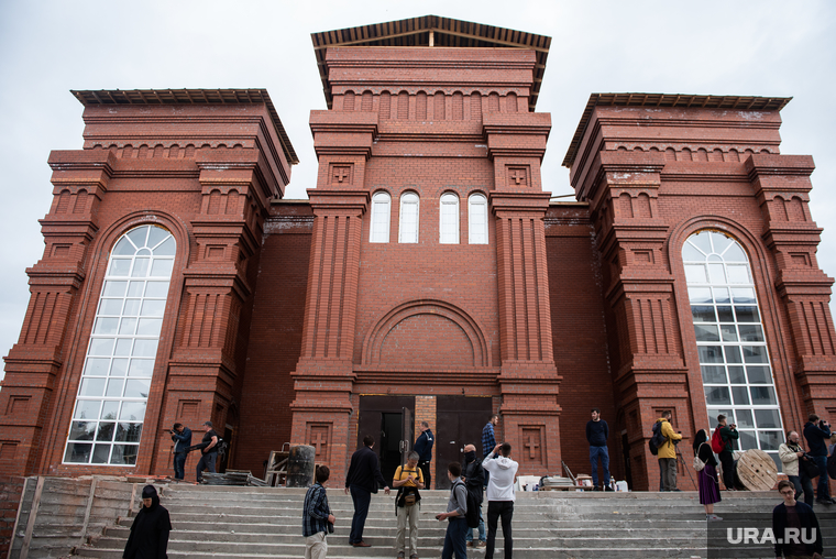 Журналистам показали недавно построенный Покровский храм
