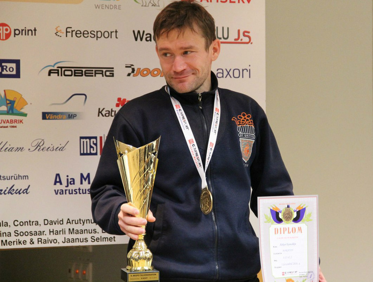 Алексей был членом сборной по скайраннингу (бег по горам), увлекается альпинизмом и туризмом