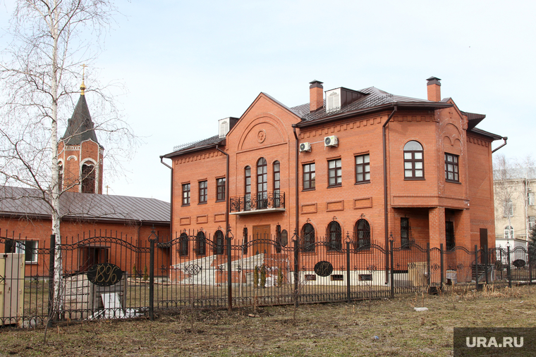 Городской сад, Епархия
Курган