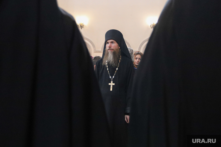 Визит полпреда Цуканова Николая и врио губернатора Шумкова Вадима в Далматовский монастырь.
Шадринск, священники, батюшка, рпц, отец варнава