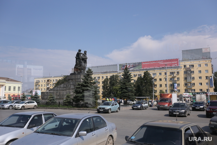Обзорная экскурсия по Екатеринбургу, привокзальная площадь, варежка, памятник добровольцам