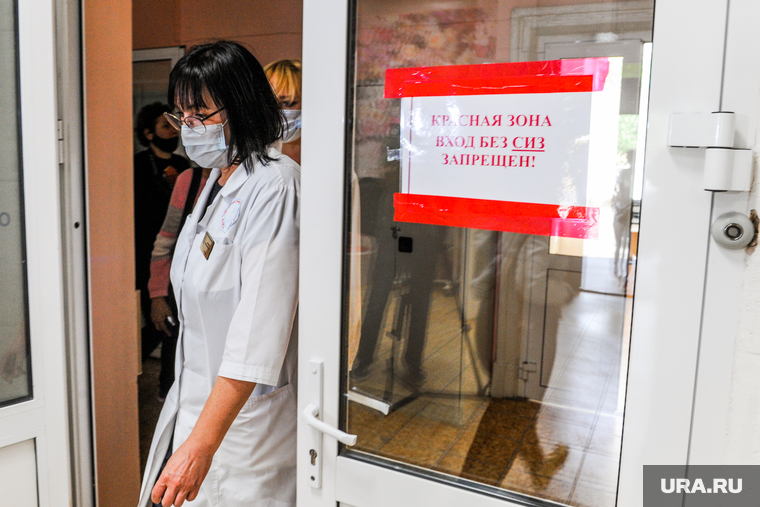 В перинатальном центре открывается новая госпитальная база для больных коронавирусом. Челябинск, вход запрещен, инфекция, инфекционное отделение, врач, медик, красная зона, любавина оксана