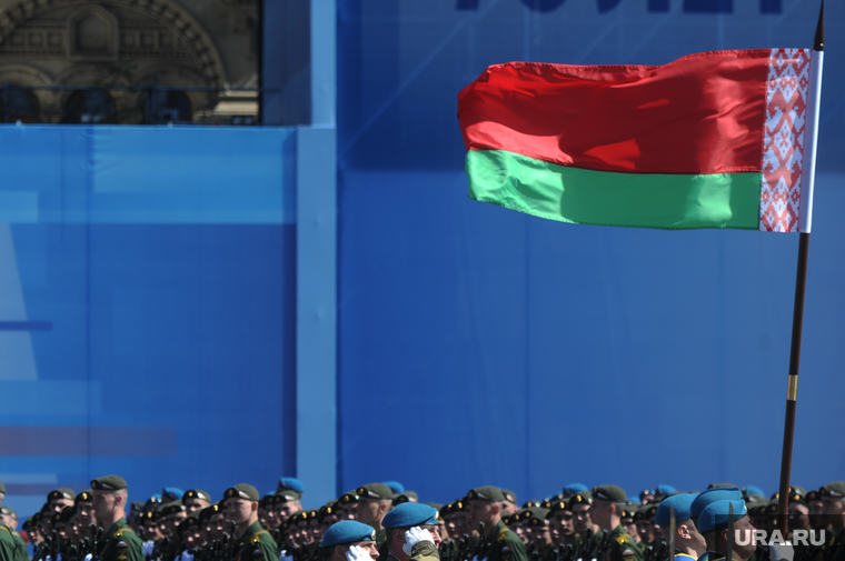 Генеральная репетиция парада на Красной площади. Москва, 70 лет победе, флаг белоруссии