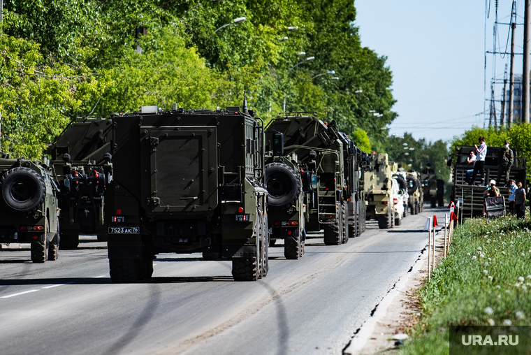 Репетиция парада, посвященного 75-й годовщине Победы в Великой Отечественной войне. Екатеринбург, военная техника, техника, репетиция парада