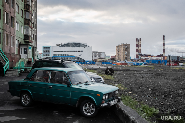 Виды Норильска. Норильск, промзона, шестерка, смог, завод, выбросы, ваз 2106, жигули, производство, экология, норильск, шестая модель