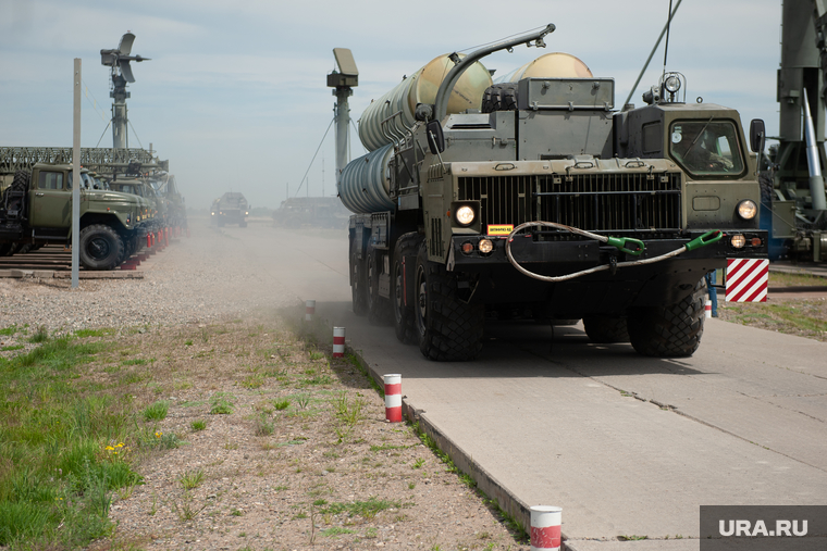 Учения зенитно-ракетной бригады. Республика Хакасия, Абакан , военная техника, зрк, зенитно-ракетный комплекс, ЗРК с-400