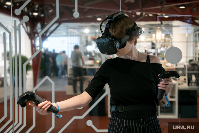 Презентация пространства "Паблик Маркет" в Ельцин Центр. Екатеринбург., vr очки, дополненная реальность, новые технологии