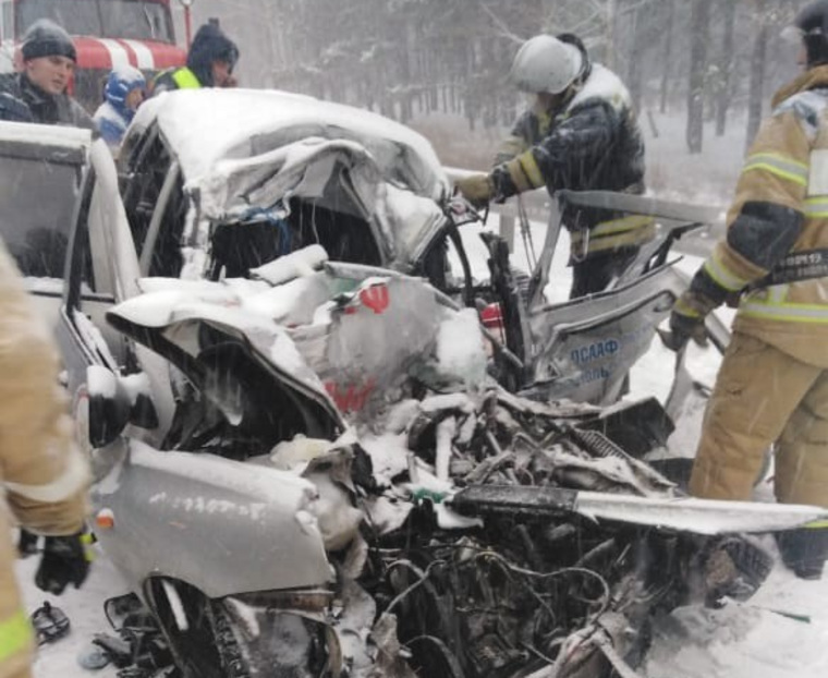 В аварии на трассе погибли три курсанта и водитель-инструктор