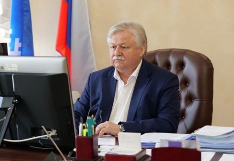 Отставку Ивана Костогриза приняли депутаты гордумы Нового Уренгоя