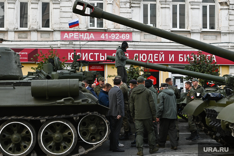 День танкиста в Нижнем Тагиле. Екатеринбург, бронетехника, тяжелое вооружение, город нижний тагил, день танкиста, танк