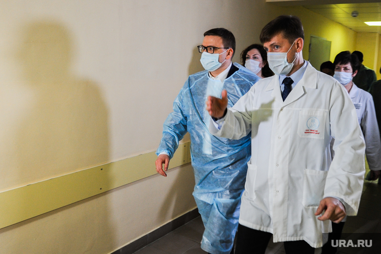 Поездка Алексея Текслера в ОКБ-2 для проверки готовности к пандемии. Челябинск, роддом, медики, медицина, текслер алексей, врач, больница, семенов юрий