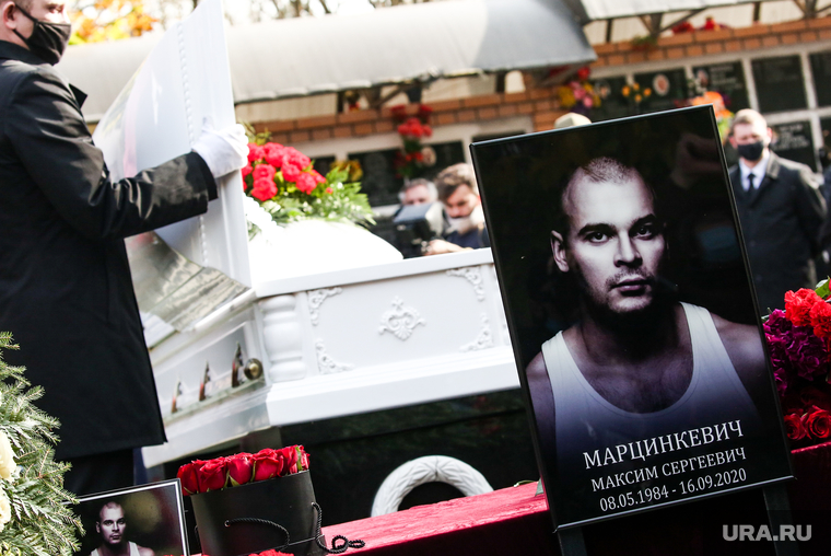 Похороны проходят на Кунцевском кладбище