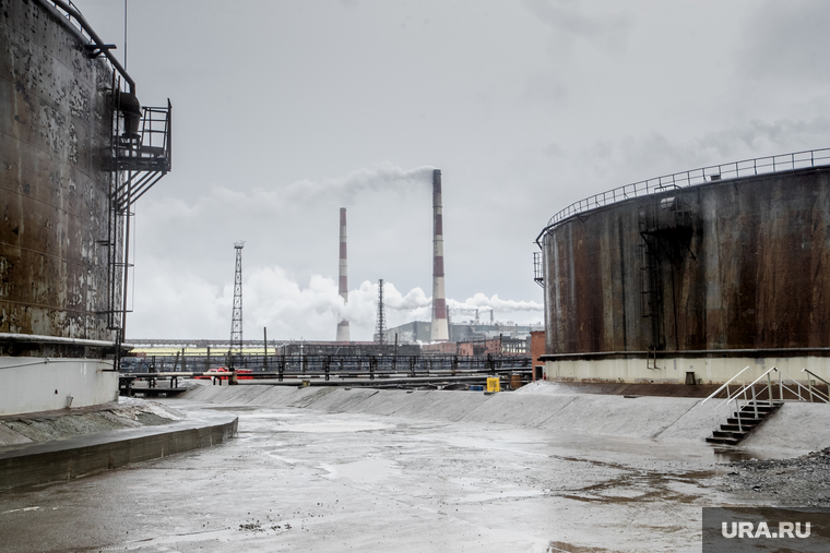 Рабочая поездка Дмитрия Кобылкина в Норильск. Норильск, дым, смог, катастрофа, нефтехранилище, экология, кайеркан, норильская тэц-3, вредные выбросы, вредное производство