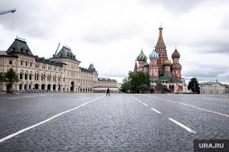 Москва во время объявленного режима самоизоляции. Москва, кремль, красная площадь, собор василия блаженного, покровский собор, москва