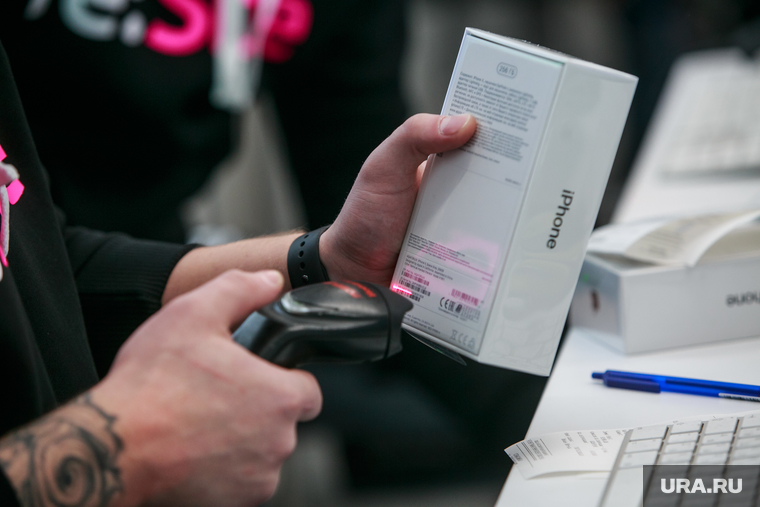 Старт продаж Apple IPhoneX в re:Store на Тверской, 27. Москва , телефон, айфон, гаджеты, iphone 10, продажа, покупка, сканер штрихкода