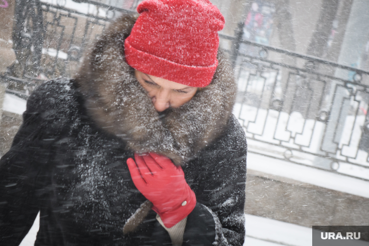 Виды Екатеринбурга необр, снег, непогода, снегопад, ветер