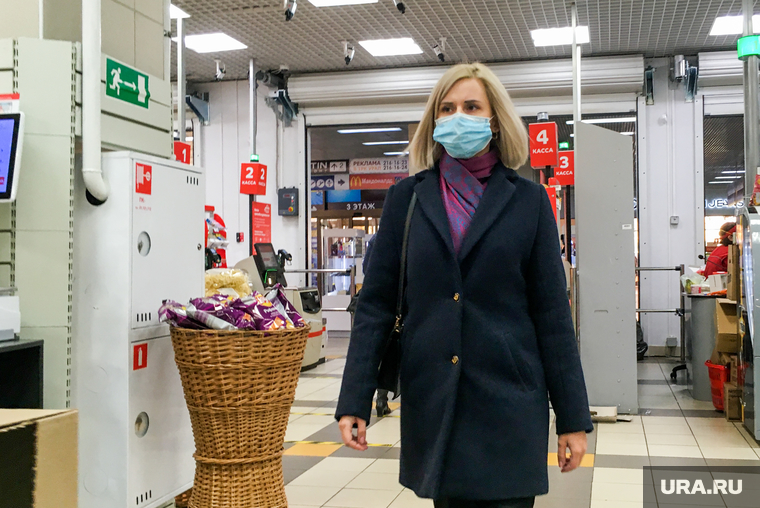 Масочный режим. Челябинск, покупатель, супермаркет, магазин, сиз, маска медицинская