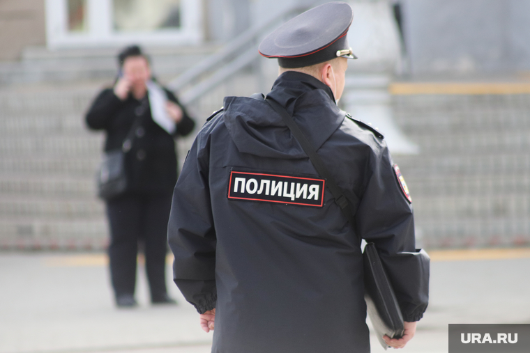 Патруль полиции в городе. Курган, полиция