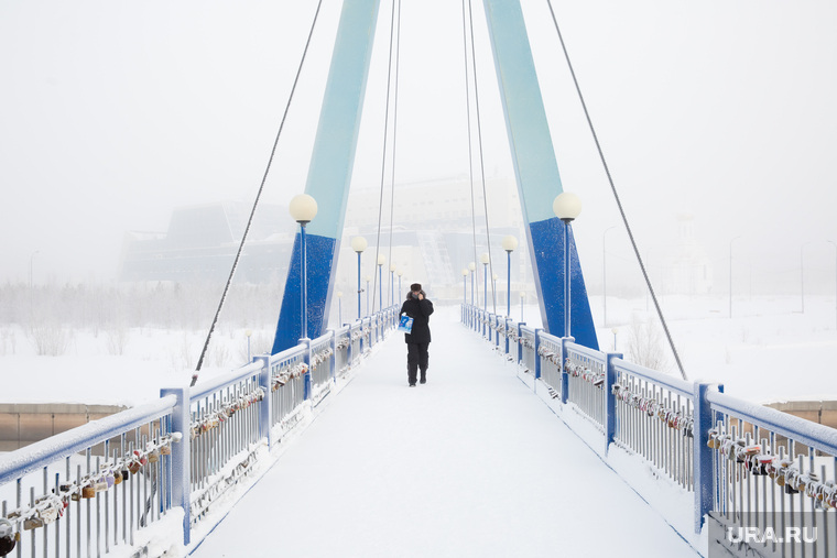 Сургутский мост зимой