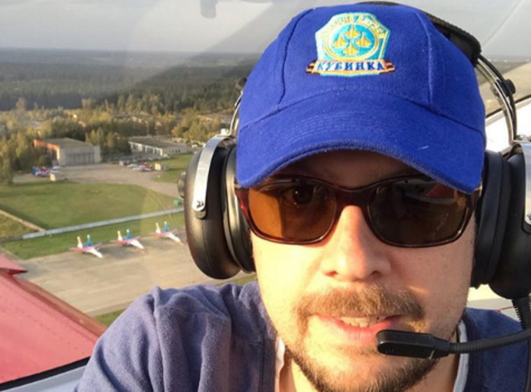 Александр Колтовой часто выкладывал в соцсети фото и видео с полетов на легкомоторных самолетах
