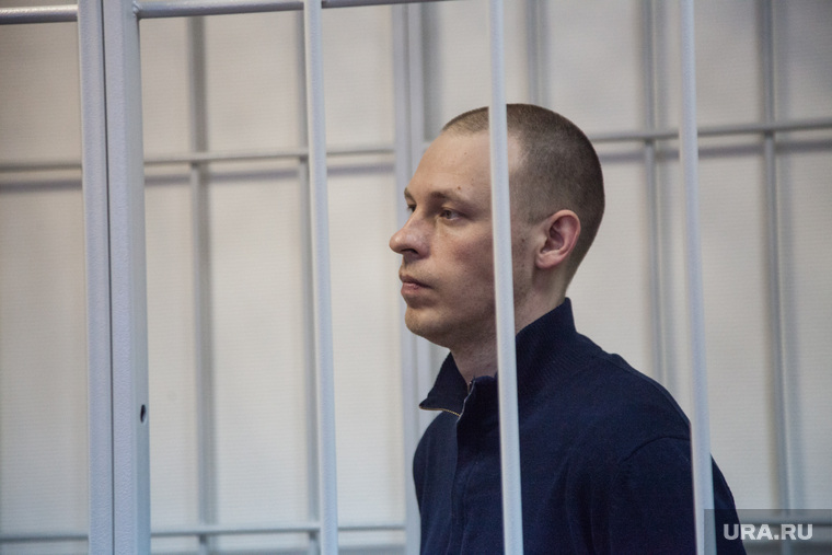 Оглашение приговора Александру Ошибкову, экс-проректору Тюменского индустриального университета, по делу о хищении средств. Тюмень, решетка, ошибков александр