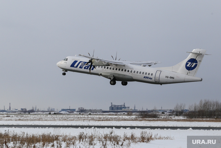 Споттинг. Курган, снег, взлетная полоса, аэропорт, зима, utair, споттинг, взлет самолета, взлетно-посадочная полоса, взлетное поле