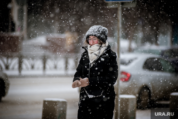 Снегопад в Екатеринбурге, снег, зима, снегопад, холод