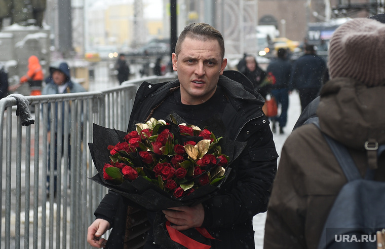 Прощание с Олегом Табаковым в МХТ им.Чехова. Москва, запашный аскольд