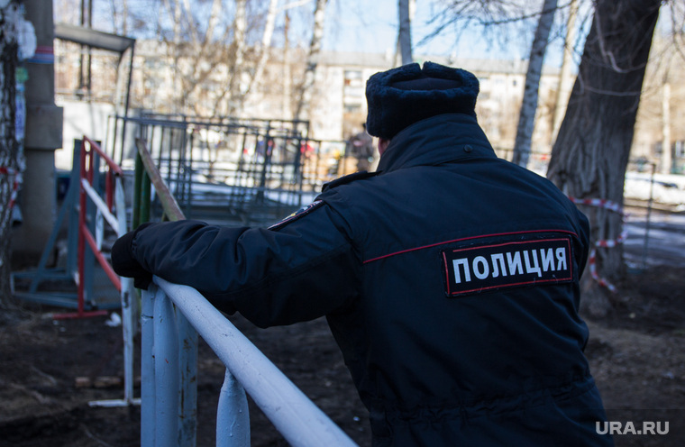 Последствия от взрыва газа в доме № 19 на улице Доменщиков. Магнитогорск, полиция, оцепление